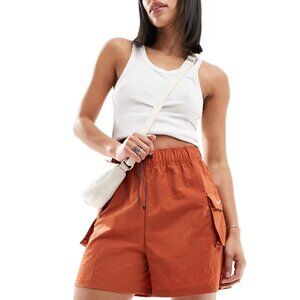 NWT Nike Essential Short Size XS